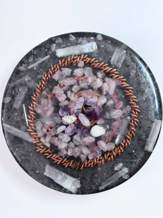 144 188 Sacred Harmony Halo Orgonite Charge Plate with Rose Quartz & Amethyst (Medium)